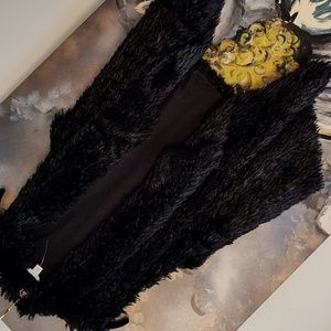 Shaggy scarf front vest